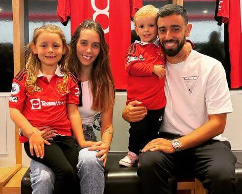 Ana Pinho with her husband Bruno Fernandes and children.